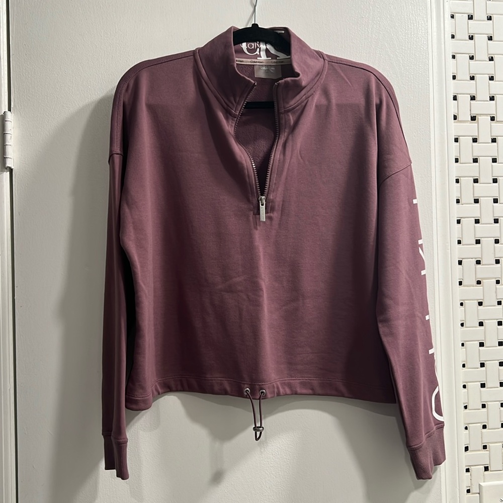 Calvin Klein women’s cropped pull over sweater